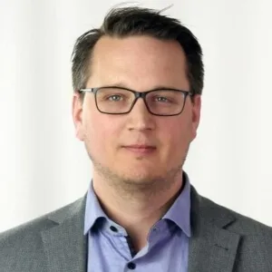 Dennie Ovenberger, inriver Champion